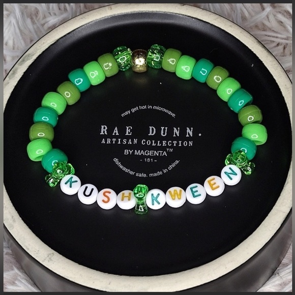 KUSH QWEEN KANDI BRACELET - Picture 3 of 3